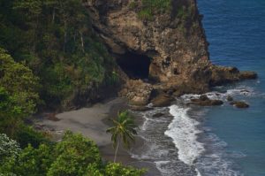 Anse Lévrier depuis le Chemin Prêcheur - Grand'Rivière<br>
Parc Naturel Régional de La Martinique